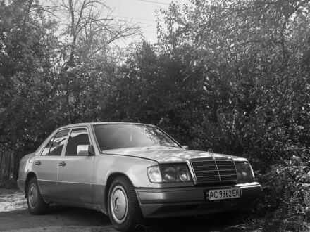Мерседес 230 1991 у Летичеве на Automoto.ua Бежевий Мерседес 230, об'ємом двигуна 2.3 л та пробігом 414 тис. км за 1500 $, фото 1 на Automoto.ua