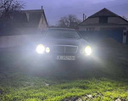 Черный Мерседес 230, объемом двигателя 2.3 л и пробегом 2 тыс. км за 2100 $, фото 1 на Automoto.ua