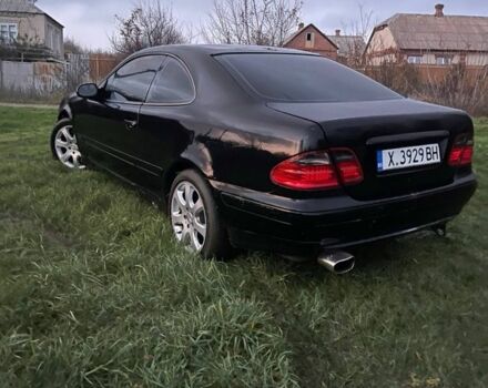 Черный Мерседес 230, объемом двигателя 2.3 л и пробегом 2 тыс. км за 2100 $, фото 4 на Automoto.ua