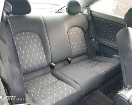 Черный Мерседес 230, объемом двигателя 2 л и пробегом 350 тыс. км за 5216 $, фото 6 на Automoto.ua