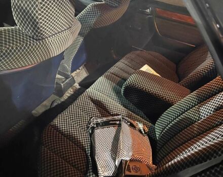 Черный Мерседес 230, объемом двигателя 2.3 л и пробегом 250 тыс. км за 2362 $, фото 8 на Automoto.ua