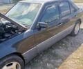 Черный Мерседес 230, объемом двигателя 2.3 л и пробегом 500 тыс. км за 1087 $, фото 1 на Automoto.ua