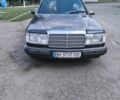 Черный Мерседес 230, объемом двигателя 2.3 л и пробегом 280 тыс. км за 2000 $, фото 1 на Automoto.ua