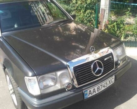 Чорний Мерседес 230, об'ємом двигуна 2.3 л та пробігом 292 тис. км за 6500 $, фото 3 на Automoto.ua