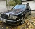 Чорний Мерседес 230, об'ємом двигуна 2.3 л та пробігом 508 тис. км за 1198 $, фото 2 на Automoto.ua