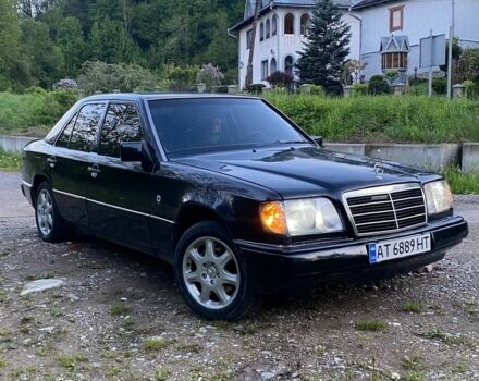 Черный Мерседес 230, объемом двигателя 2.3 л и пробегом 300 тыс. км за 2400 $, фото 3 на Automoto.ua