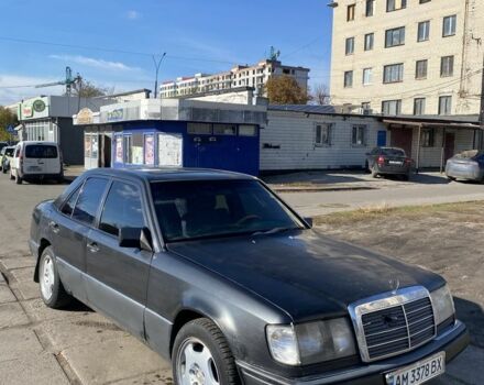 Чорний Мерседес 230, об'ємом двигуна 2.3 л та пробігом 3 тис. км за 1544 $, фото 5 на Automoto.ua