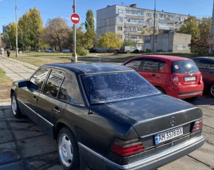 Чорний Мерседес 230, об'ємом двигуна 2.3 л та пробігом 3 тис. км за 1544 $, фото 3 на Automoto.ua