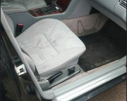 Черный Мерседес 230, объемом двигателя 2 л и пробегом 310 тыс. км за 4100 $, фото 5 на Automoto.ua