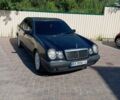 Черный Мерседес 230, объемом двигателя 2.3 л и пробегом 400 тыс. км за 4000 $, фото 5 на Automoto.ua
