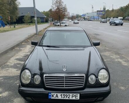 Чорний Мерседес 230, об'ємом двигуна 2.3 л та пробігом 505 тис. км за 3450 $, фото 2 на Automoto.ua