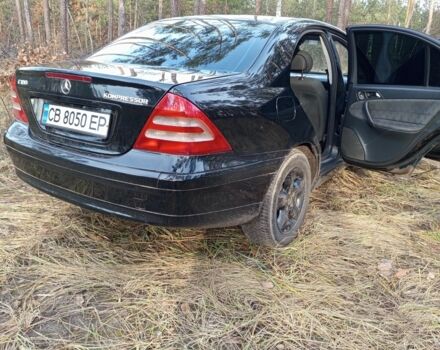 Черный Мерседес 230, объемом двигателя 1.8 л и пробегом 111 тыс. км за 4500 $, фото 7 на Automoto.ua