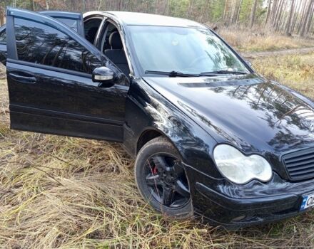 Черный Мерседес 230, объемом двигателя 1.8 л и пробегом 111 тыс. км за 4500 $, фото 8 на Automoto.ua