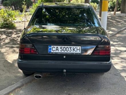 Чорний Мерседес 230, об'ємом двигуна 2.3 л та пробігом 300 тис. км за 2300 $, фото 1 на Automoto.ua