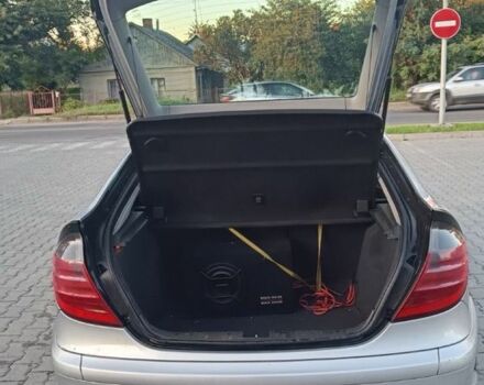 Серый Мерседес 230, объемом двигателя 2.3 л и пробегом 162 тыс. км за 4250 $, фото 3 на Automoto.ua