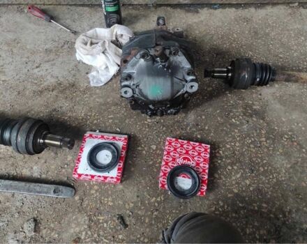 Серый Мерседес 230, объемом двигателя 2.3 л и пробегом 162 тыс. км за 4250 $, фото 15 на Automoto.ua