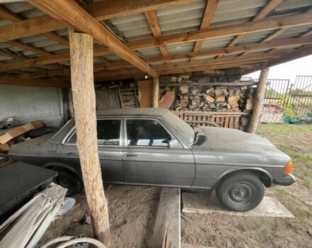 Сірий Мерседес 230, об'ємом двигуна 2 л та пробігом 315 тис. км за 5300 $, фото 5 на Automoto.ua