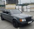 Сірий Мерседес 230, об'ємом двигуна 2.3 л та пробігом 333 тис. км за 1300 $, фото 3 на Automoto.ua
