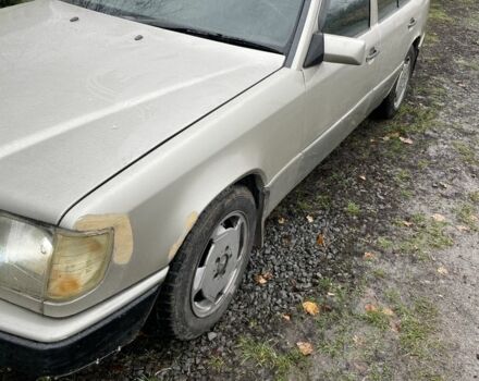 Сірий Мерседес 230, об'ємом двигуна 2.3 л та пробігом 3 тис. км за 1450 $, фото 2 на Automoto.ua