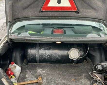 Сірий Мерседес 230, об'ємом двигуна 2.3 л та пробігом 3 тис. км за 1450 $, фото 5 на Automoto.ua