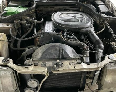 Сірий Мерседес 230, об'ємом двигуна 2.3 л та пробігом 3 тис. км за 1450 $, фото 6 на Automoto.ua