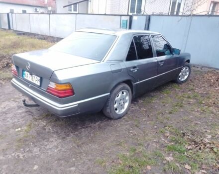 Серый Мерседес 230, объемом двигателя 2.3 л и пробегом 500 тыс. км за 2300 $, фото 2 на Automoto.ua