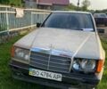 Сірий Мерседес 230, об'ємом двигуна 2.3 л та пробігом 3 тис. км за 900 $, фото 5 на Automoto.ua