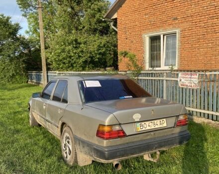 Сірий Мерседес 230, об'ємом двигуна 2.3 л та пробігом 3 тис. км за 900 $, фото 1 на Automoto.ua
