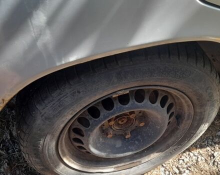 Серый Мерседес 230, объемом двигателя 2.3 л и пробегом 374 тыс. км за 1300 $, фото 5 на Automoto.ua