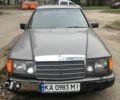 Серый Мерседес 230, объемом двигателя 2.3 л и пробегом 333 тыс. км за 1350 $, фото 6 на Automoto.ua
