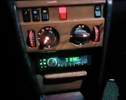 Серый Мерседес 230, объемом двигателя 2.3 л и пробегом 339 тыс. км за 2000 $, фото 7 на Automoto.ua