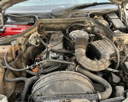 Серый Мерседес 230, объемом двигателя 2.3 л и пробегом 570 тыс. км за 1887 $, фото 7 на Automoto.ua