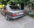Серый Мерседес 230, объемом двигателя 2.3 л и пробегом 299 тыс. км за 2800 $, фото 2 на Automoto.ua