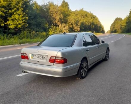Серый Мерседес 230, объемом двигателя 2.3 л и пробегом 500 тыс. км за 2150 $, фото 5 на Automoto.ua