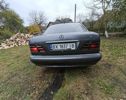 Сірий Мерседес 230, об'ємом двигуна 2.3 л та пробігом 420 тис. км за 1750 $, фото 4 на Automoto.ua