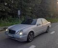 Серый Мерседес 230, объемом двигателя 2.3 л и пробегом 500 тыс. км за 2150 $, фото 1 на Automoto.ua