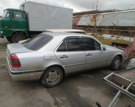 Серый Мерседес 230, объемом двигателя 0 л и пробегом 217 тыс. км за 1450 $, фото 2 на Automoto.ua