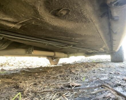 Серый Мерседес 230, объемом двигателя 2.3 л и пробегом 425 тыс. км за 3100 $, фото 14 на Automoto.ua