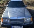 Серый Мерседес 230, объемом двигателя 2.3 л и пробегом 425 тыс. км за 3100 $, фото 1 на Automoto.ua