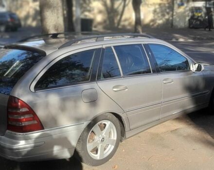 Серый Мерседес 230, объемом двигателя 2.7 л и пробегом 360 тыс. км за 6600 $, фото 1 на Automoto.ua