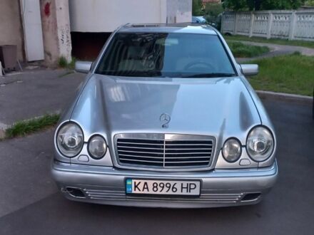 Мерседес 230 1997 у Києві на Automoto.ua Сірий Мерседес 230, об'ємом двигуна 4.2 л та пробігом 400 тис. км за 4100 $, фото 1 на Automoto.ua