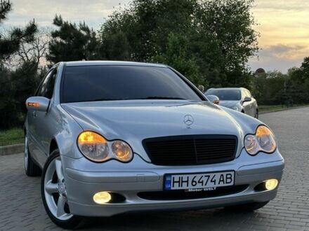 Серый Мерседес 230, объемом двигателя 2.1 л и пробегом 278 тыс. км за 6400 $, фото 1 на Automoto.ua