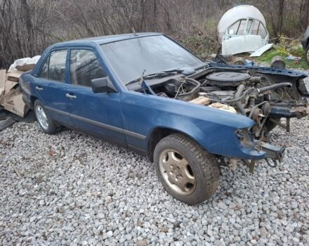 Синий Мерседес 230, объемом двигателя 2.3 л и пробегом 400 тыс. км за 591 $, фото 3 на Automoto.ua