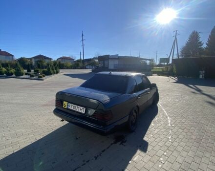 Синий Мерседес 230, объемом двигателя 2.3 л и пробегом 269 тыс. км за 2100 $, фото 7 на Automoto.ua