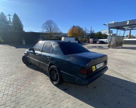 Синий Мерседес 230, объемом двигателя 2.3 л и пробегом 269 тыс. км за 2100 $, фото 3 на Automoto.ua