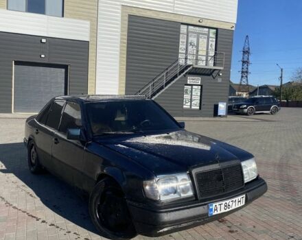 Синий Мерседес 230, объемом двигателя 2.3 л и пробегом 269 тыс. км за 2100 $, фото 2 на Automoto.ua