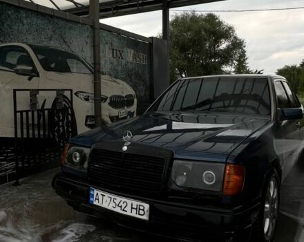 Синий Мерседес 230, объемом двигателя 2.3 л и пробегом 400 тыс. км за 1300 $, фото 6 на Automoto.ua