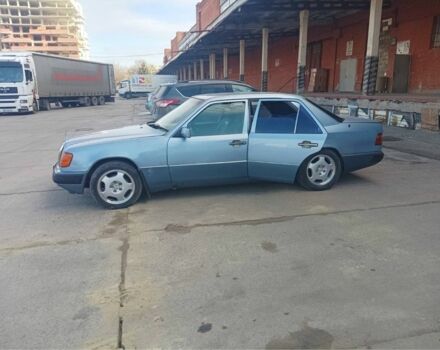 Синий Мерседес 230, объемом двигателя 2.3 л и пробегом 310 тыс. км за 2500 $, фото 3 на Automoto.ua