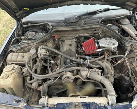 Синий Мерседес 230, объемом двигателя 2.3 л и пробегом 123 тыс. км за 1200 $, фото 4 на Automoto.ua