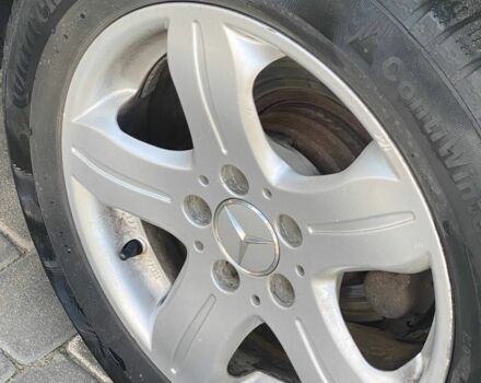 Синий Мерседес 230, объемом двигателя 2.3 л и пробегом 559 тыс. км за 3200 $, фото 6 на Automoto.ua